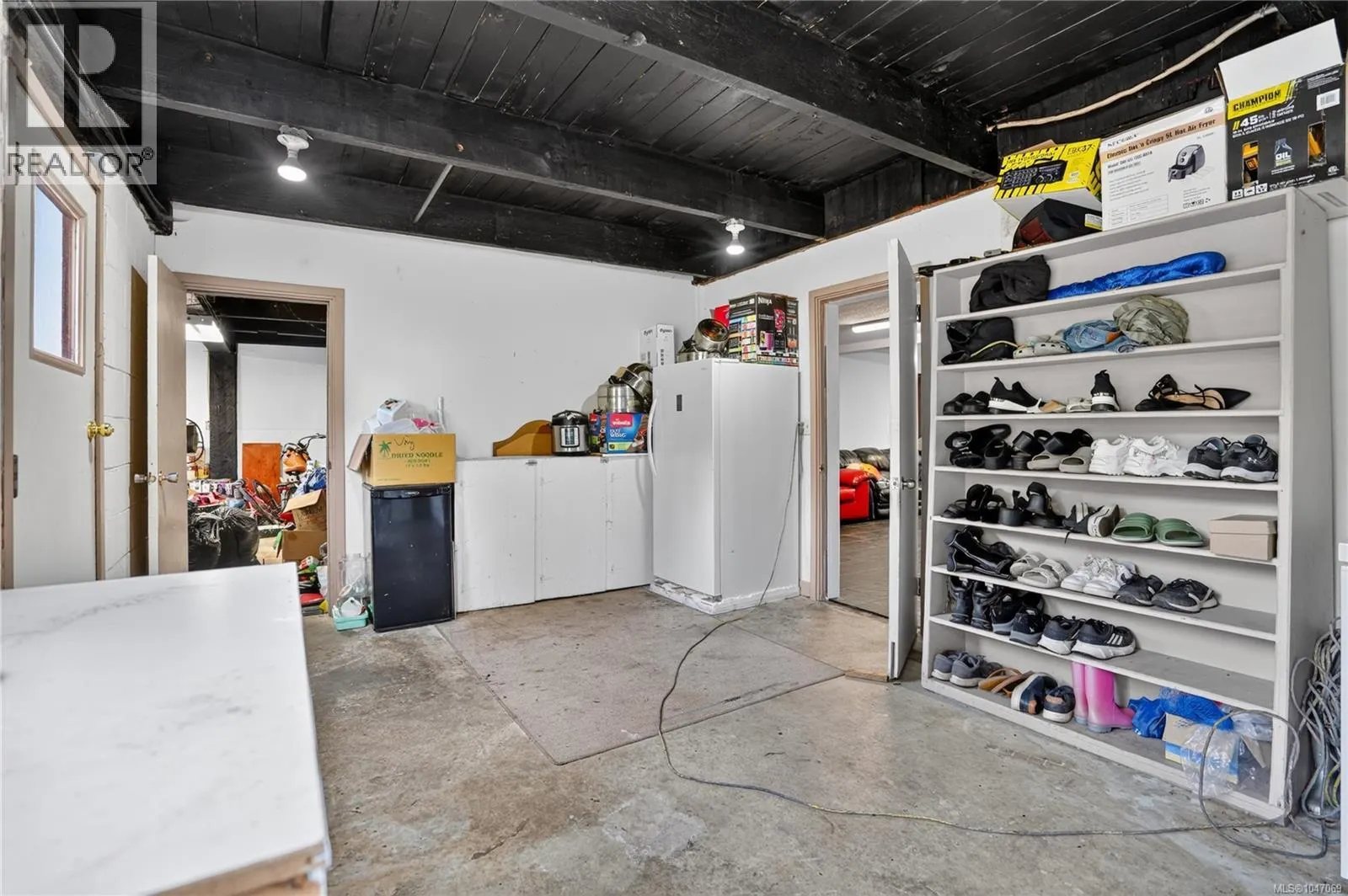 5633 STRICK Rd