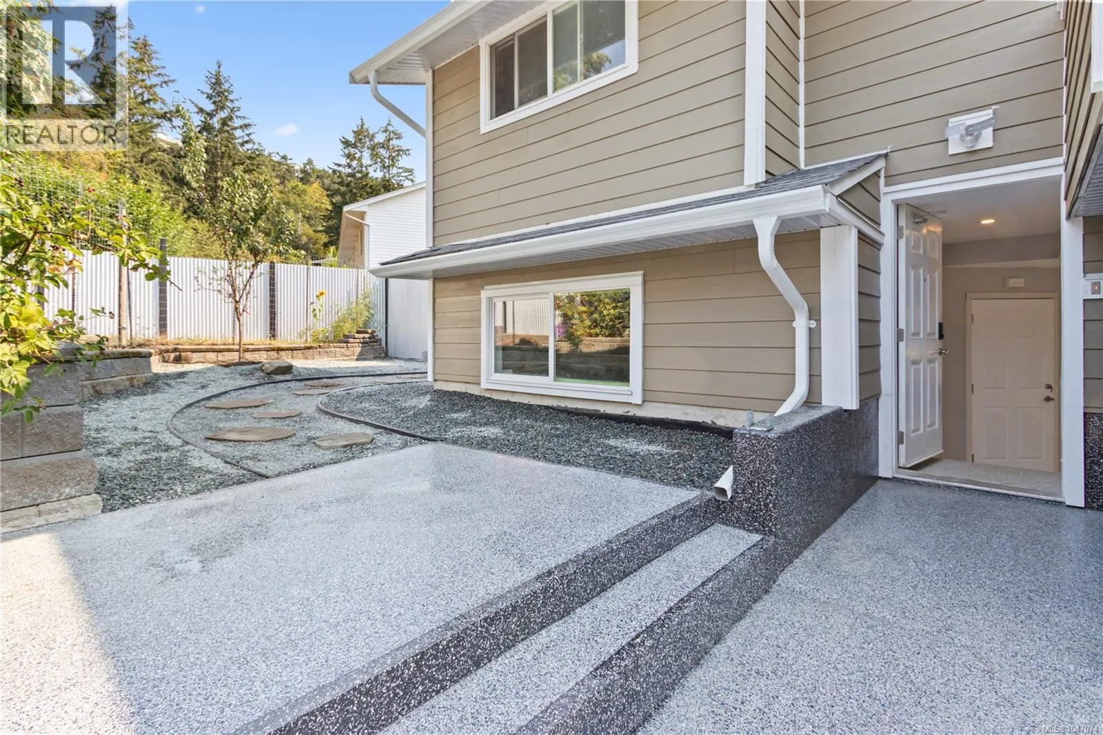 3400 Departure Bay Rd