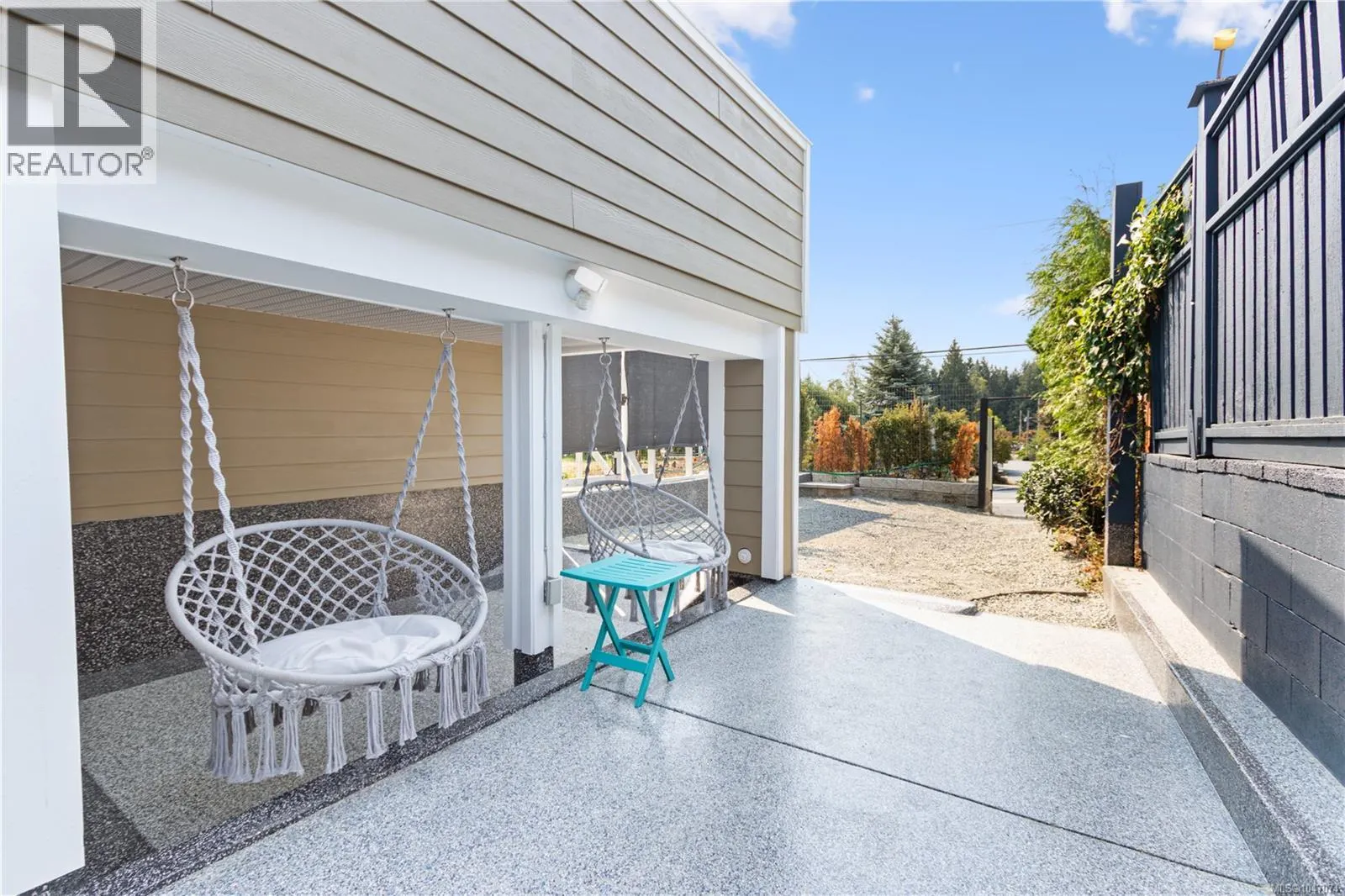 3400 Departure Bay Rd