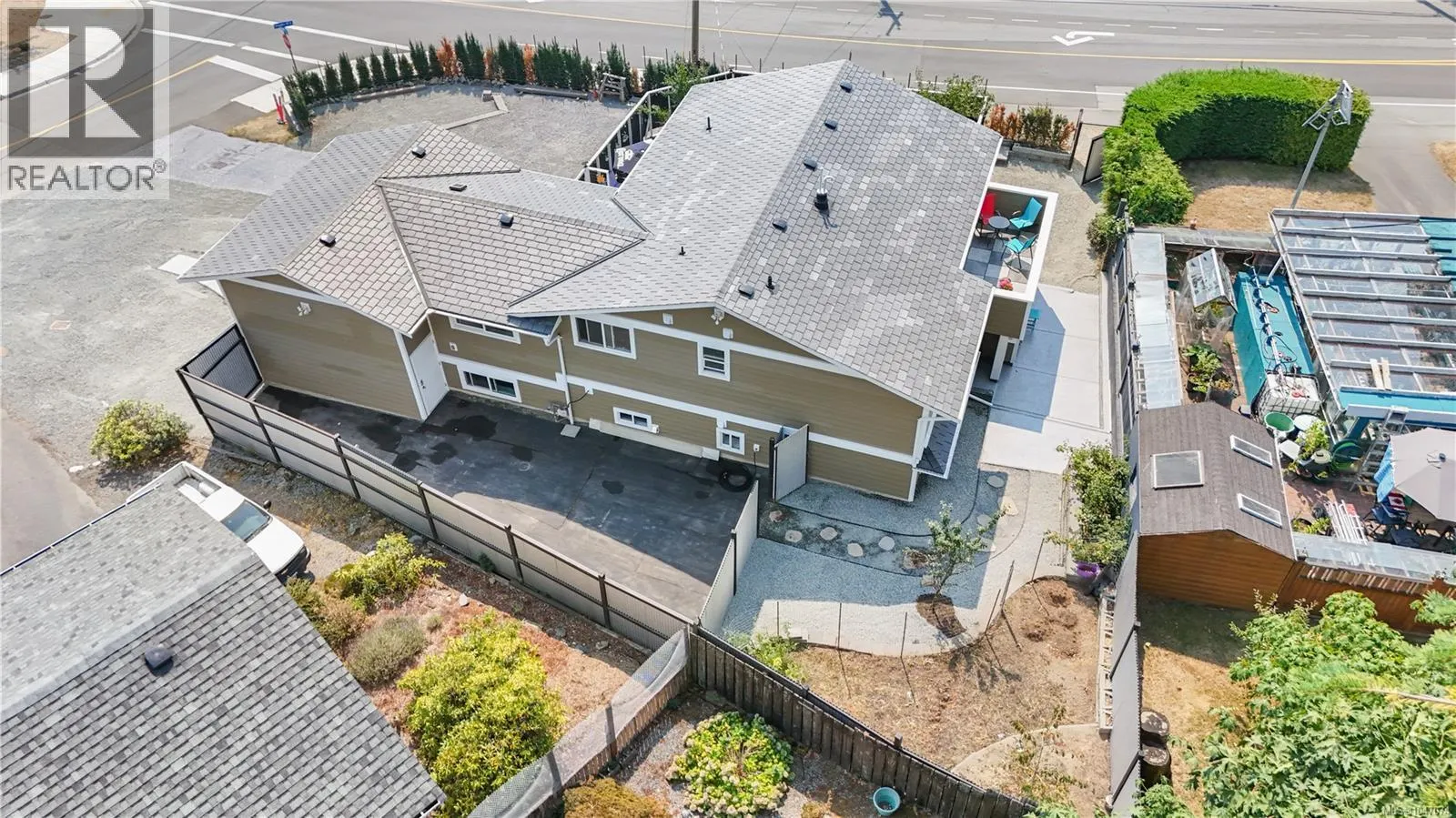 3400 Departure Bay Rd