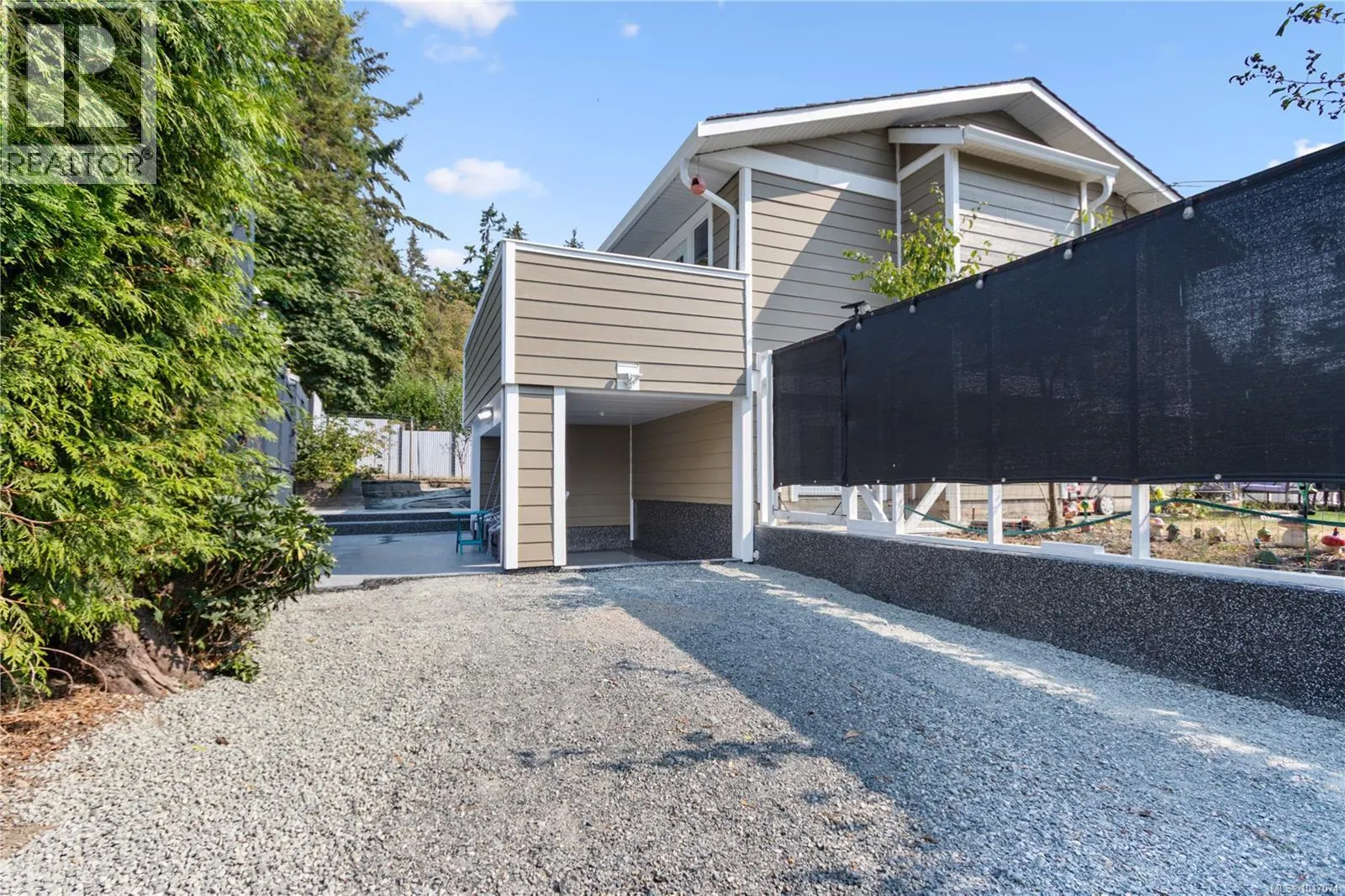 3400 Departure Bay Rd