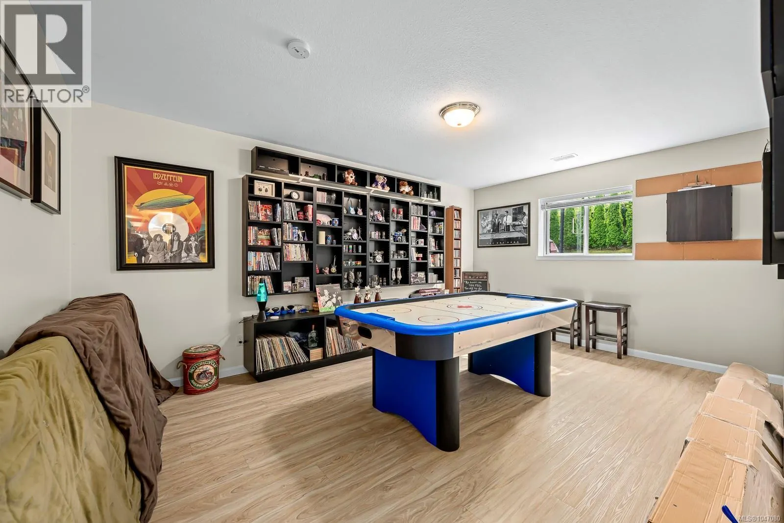 757 Bowen Dr