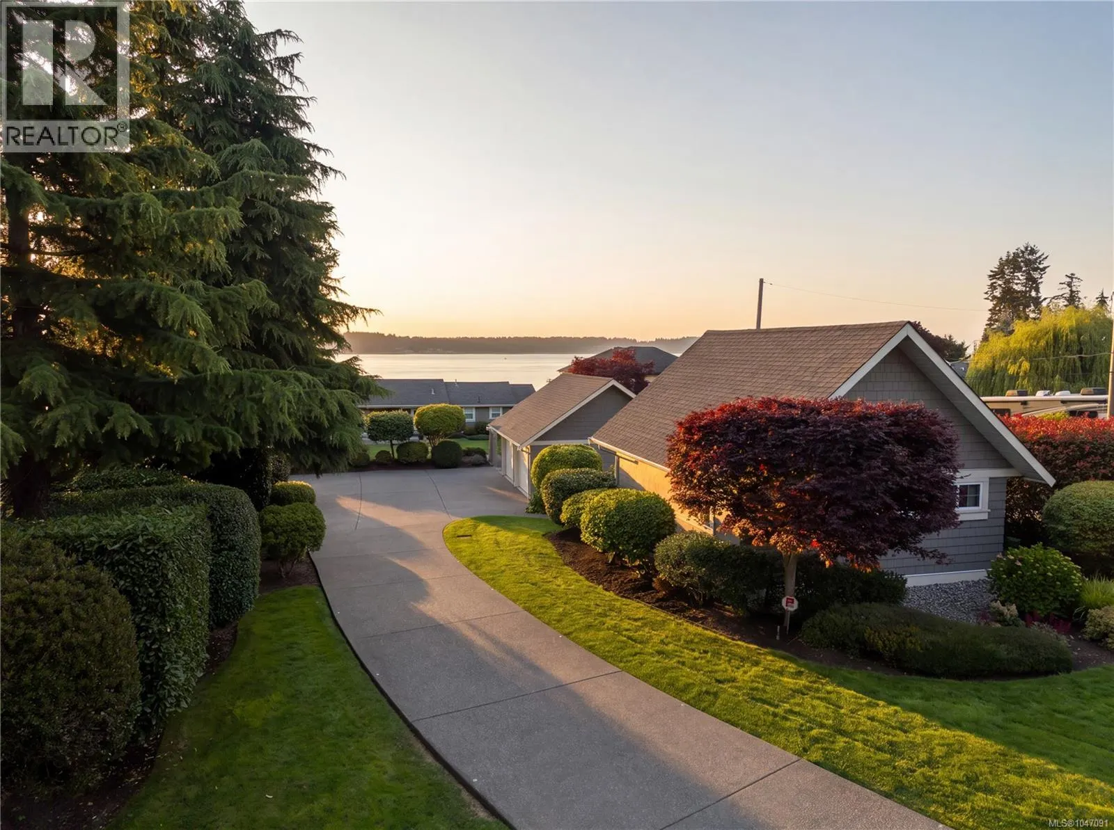 8585 Lochside Dr