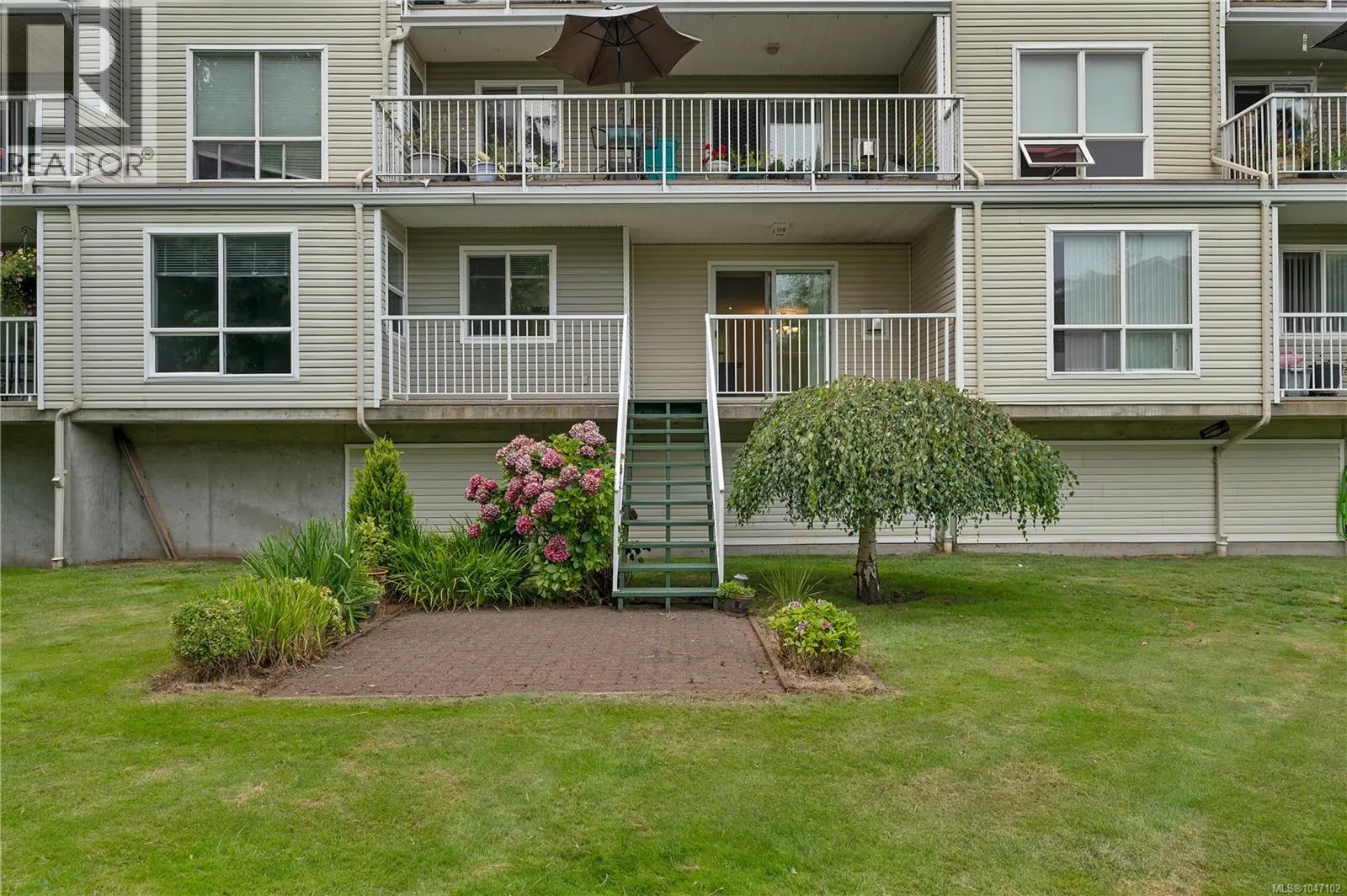 109 155 Erickson Rd