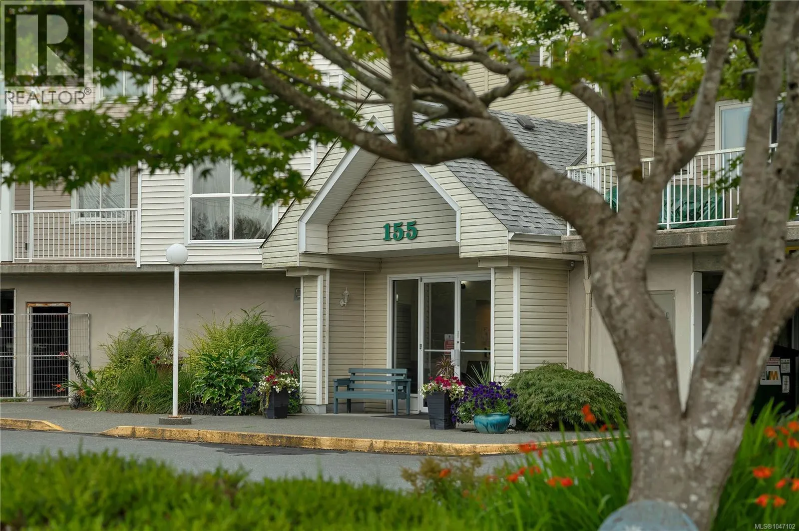 109 155 Erickson Rd