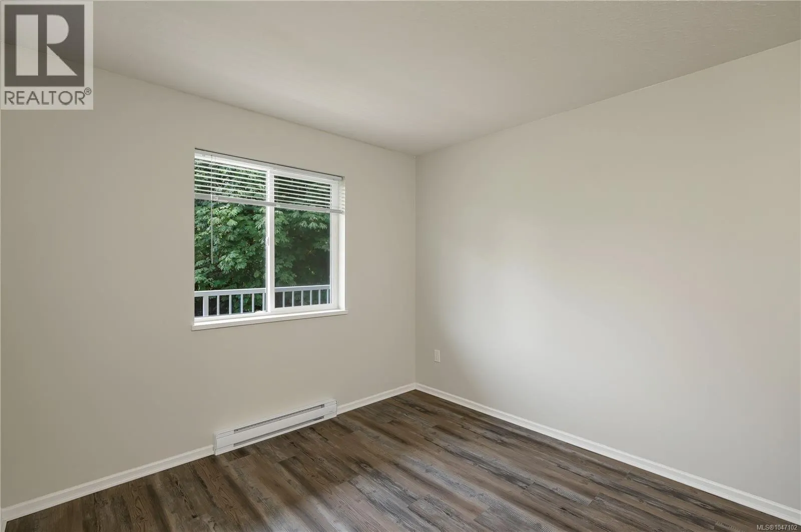 109 155 Erickson Rd