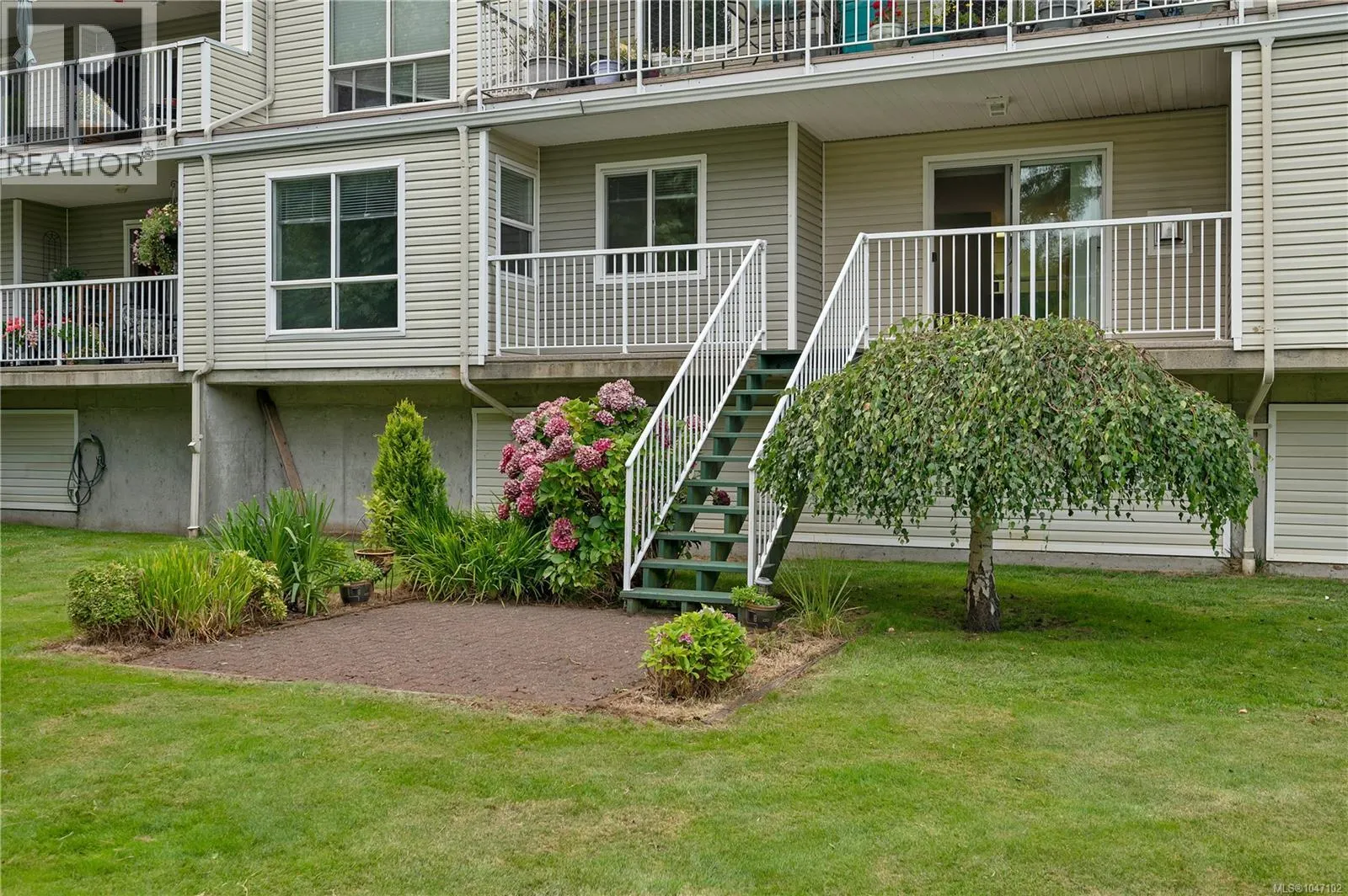 109 155 Erickson Rd