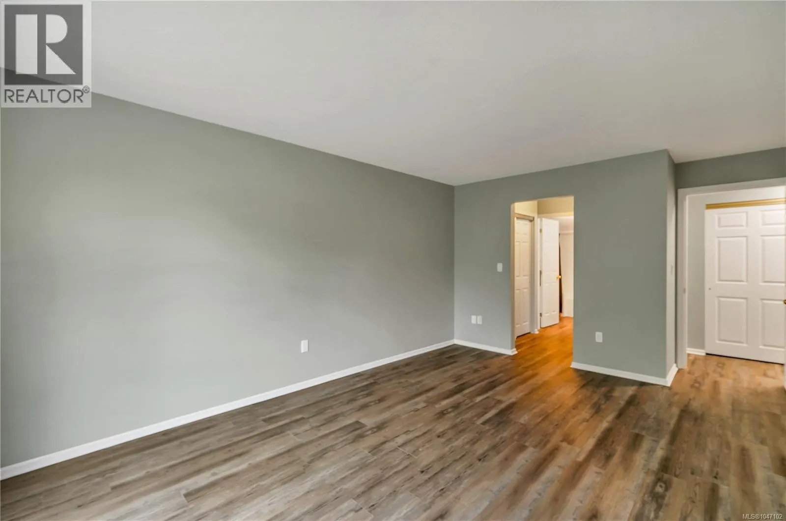 109 155 Erickson Rd