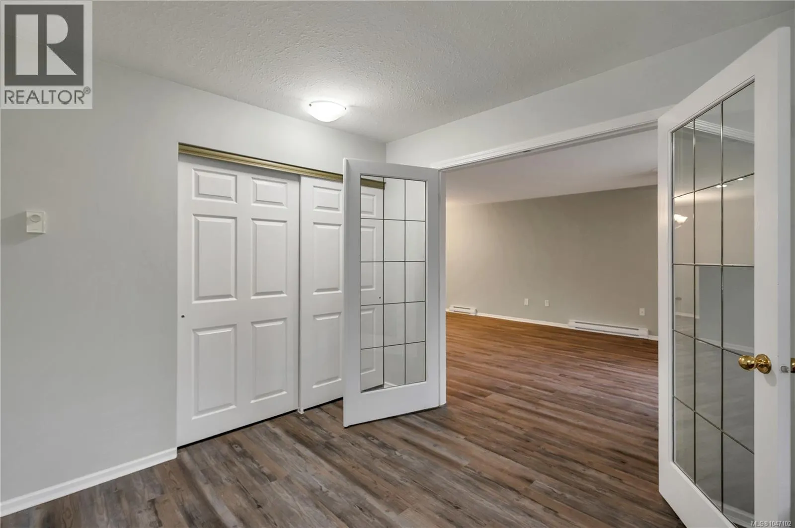 109 155 Erickson Rd