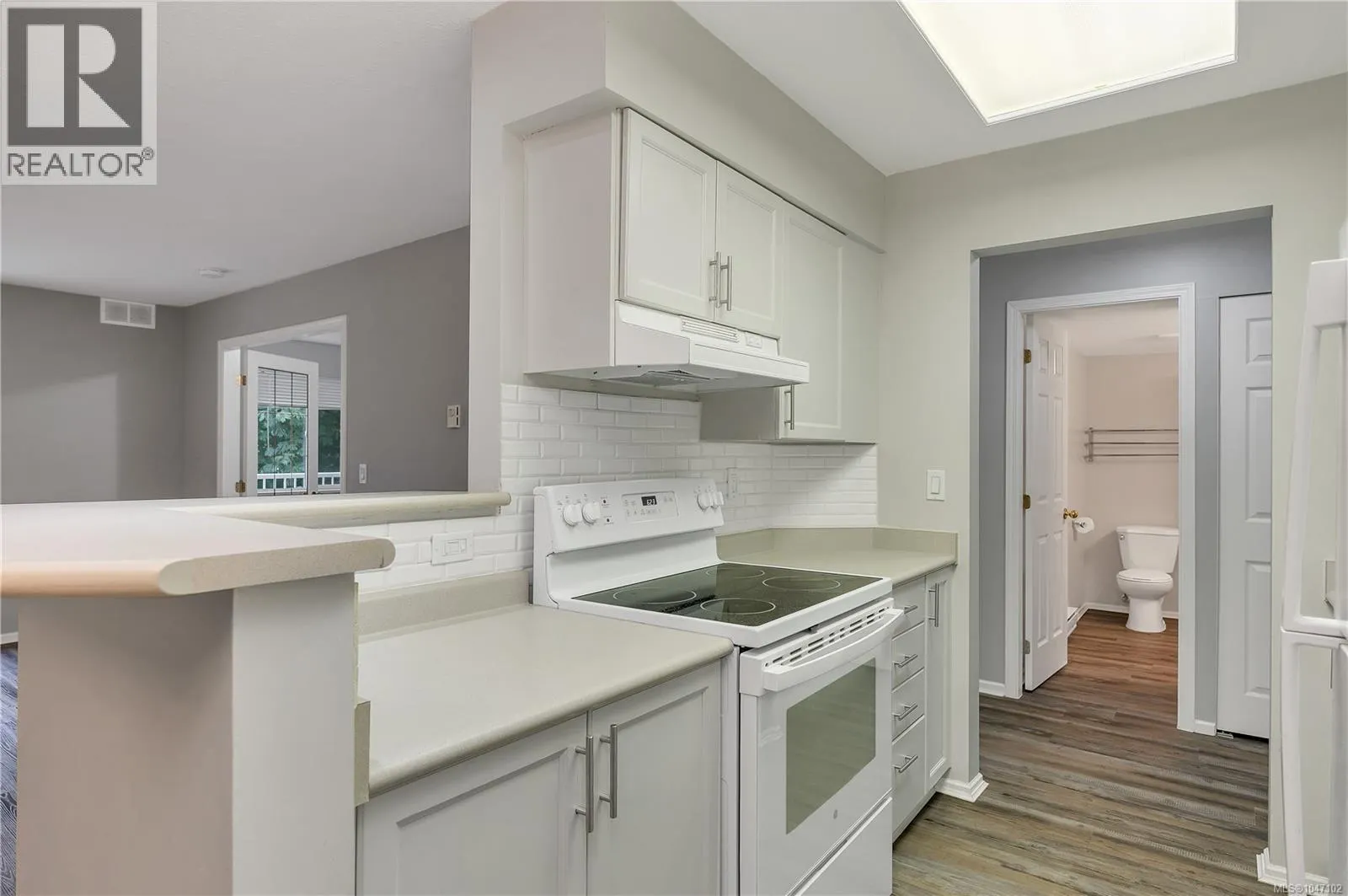 109 155 Erickson Rd