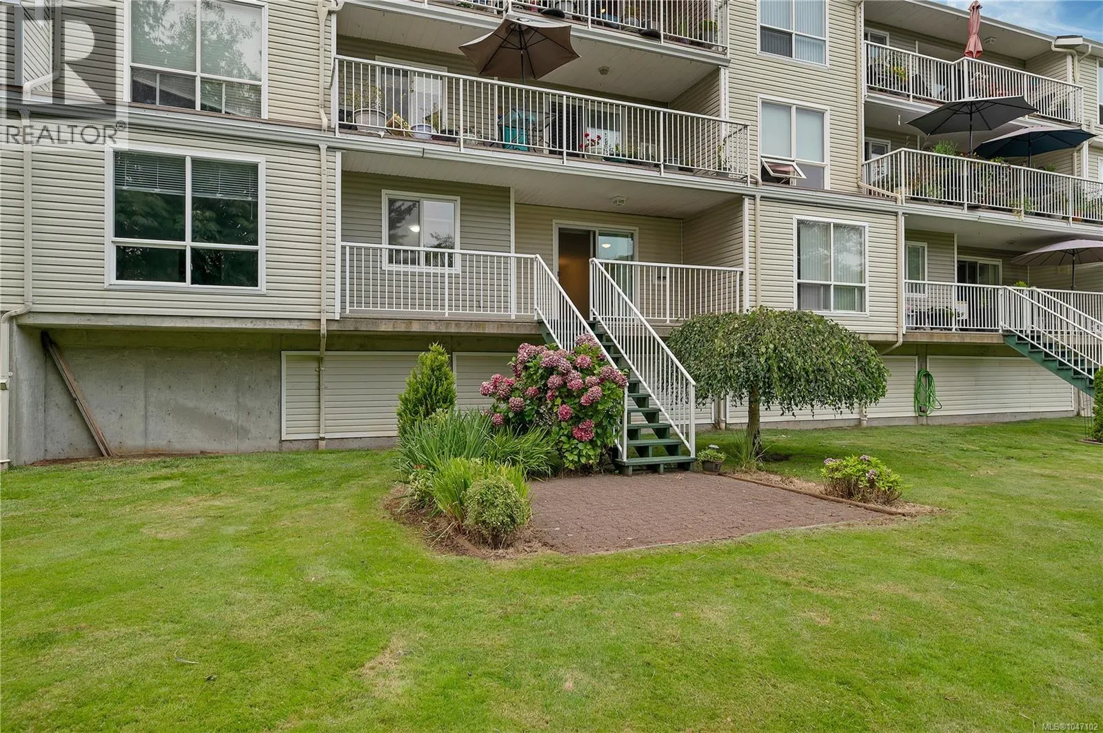 109 155 Erickson Rd