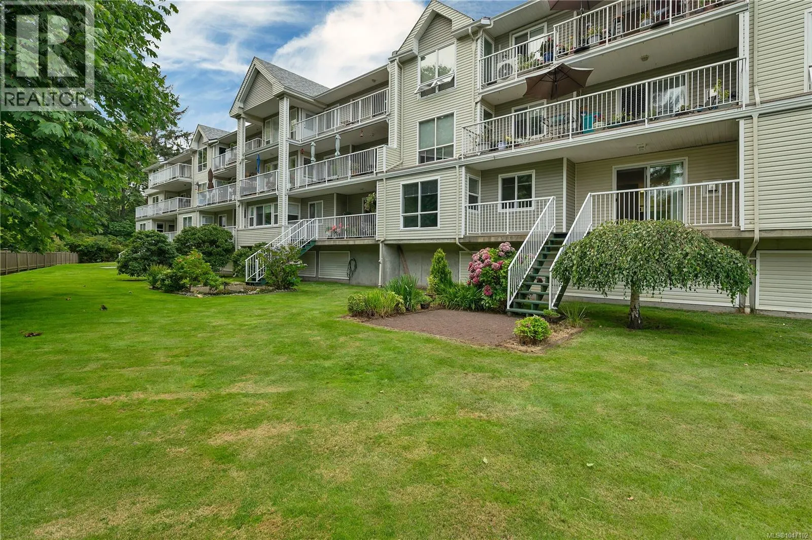 109 155 Erickson Rd