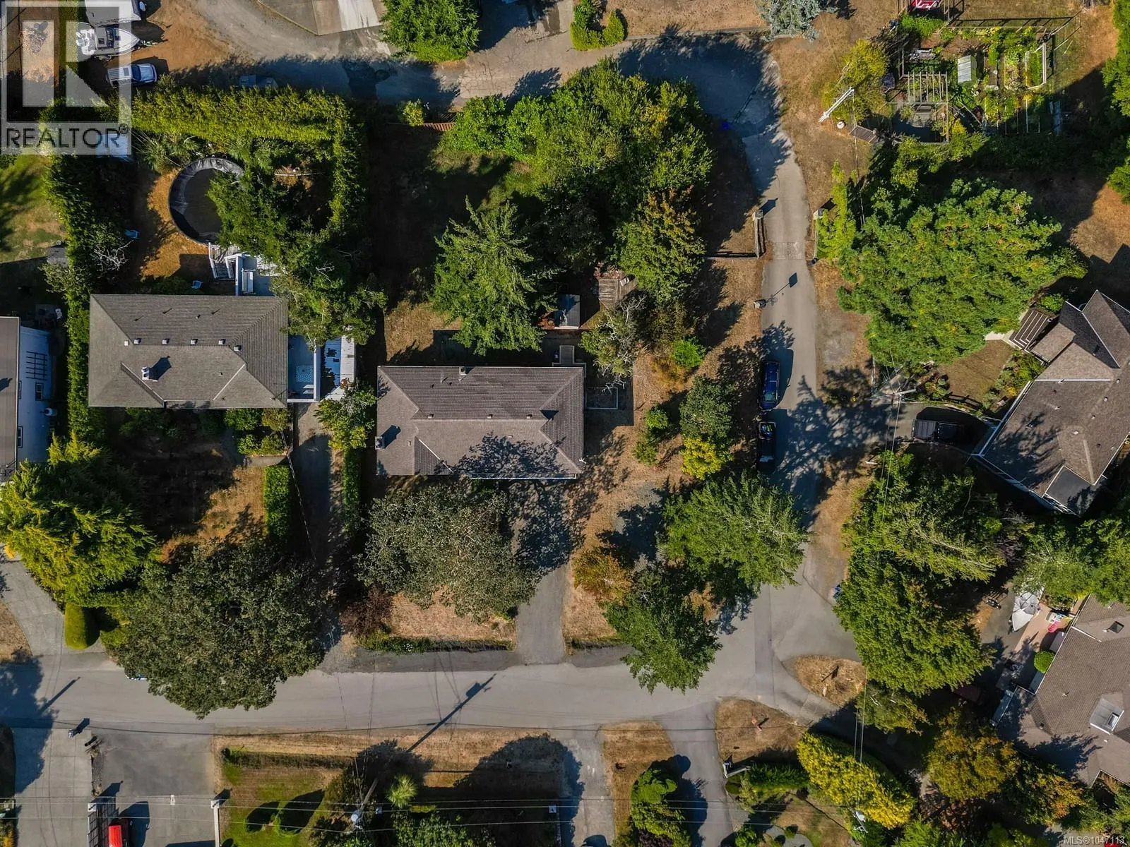 3944 Circle Dr