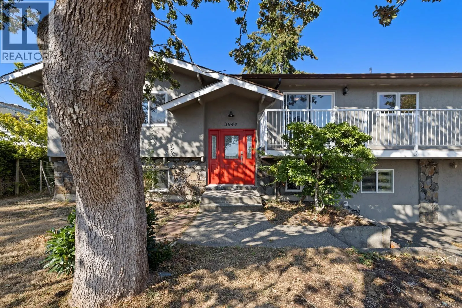 3944 Circle Dr