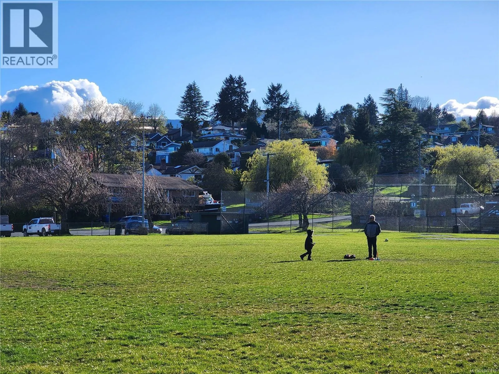 3111 Departure Bay Rd