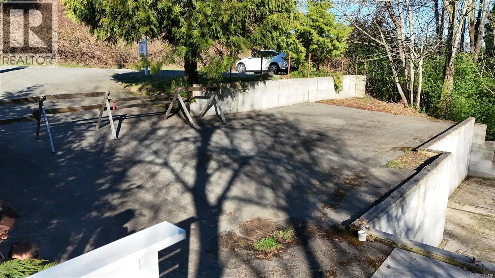 3111 Departure Bay Rd