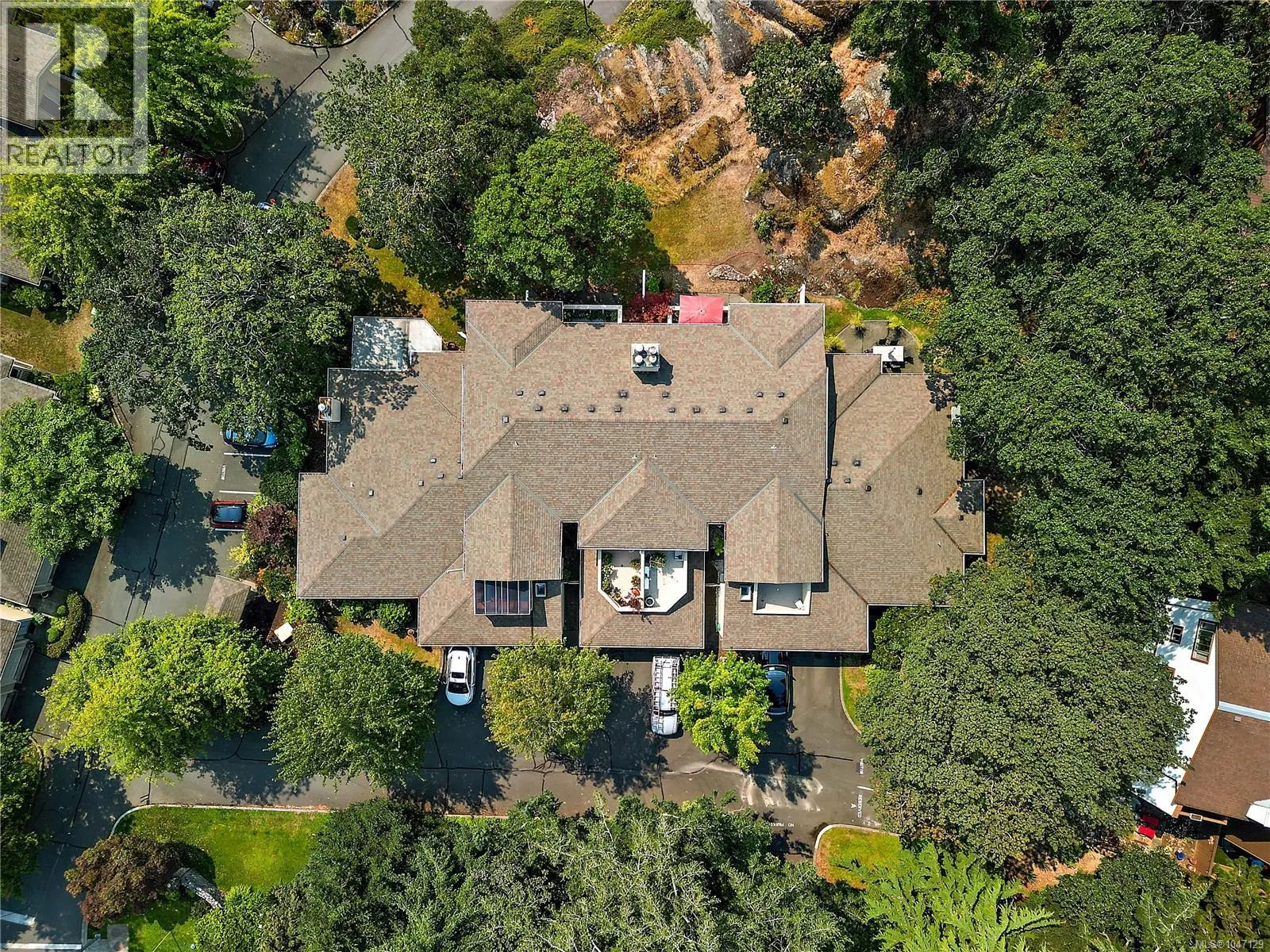 5 909 Admirals Rd