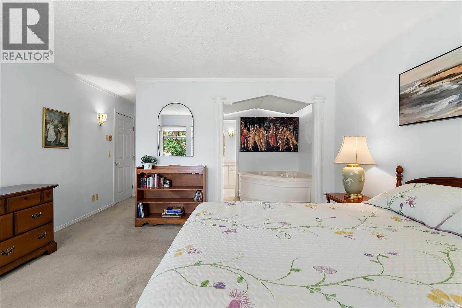 5 909 Admirals Rd