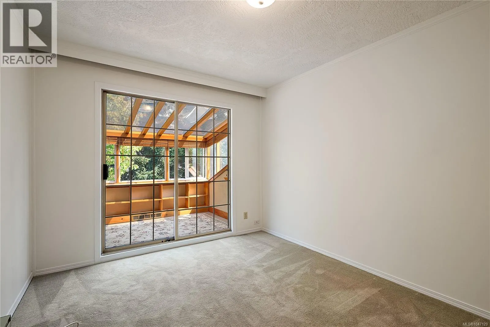 5 909 Admirals Rd