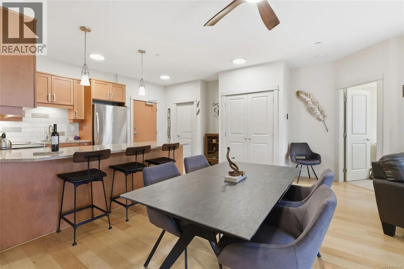 120 6310 McRobb Ave