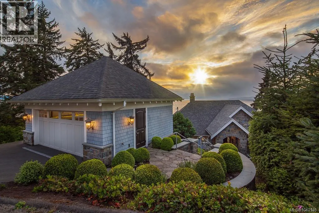 1050 Roxview Crt