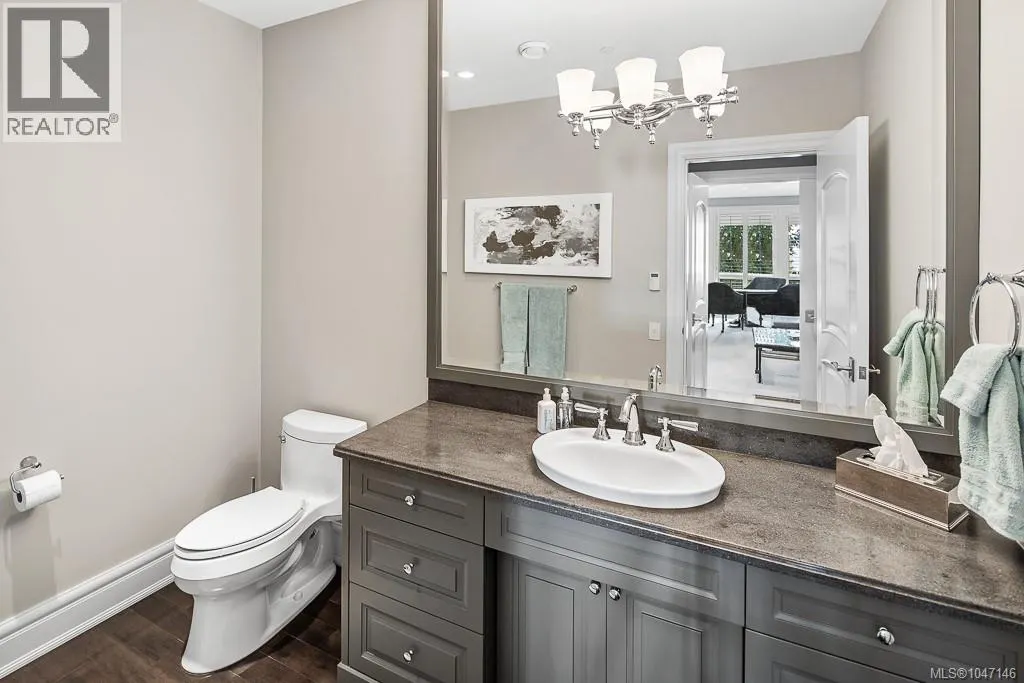 1050 Roxview Crt