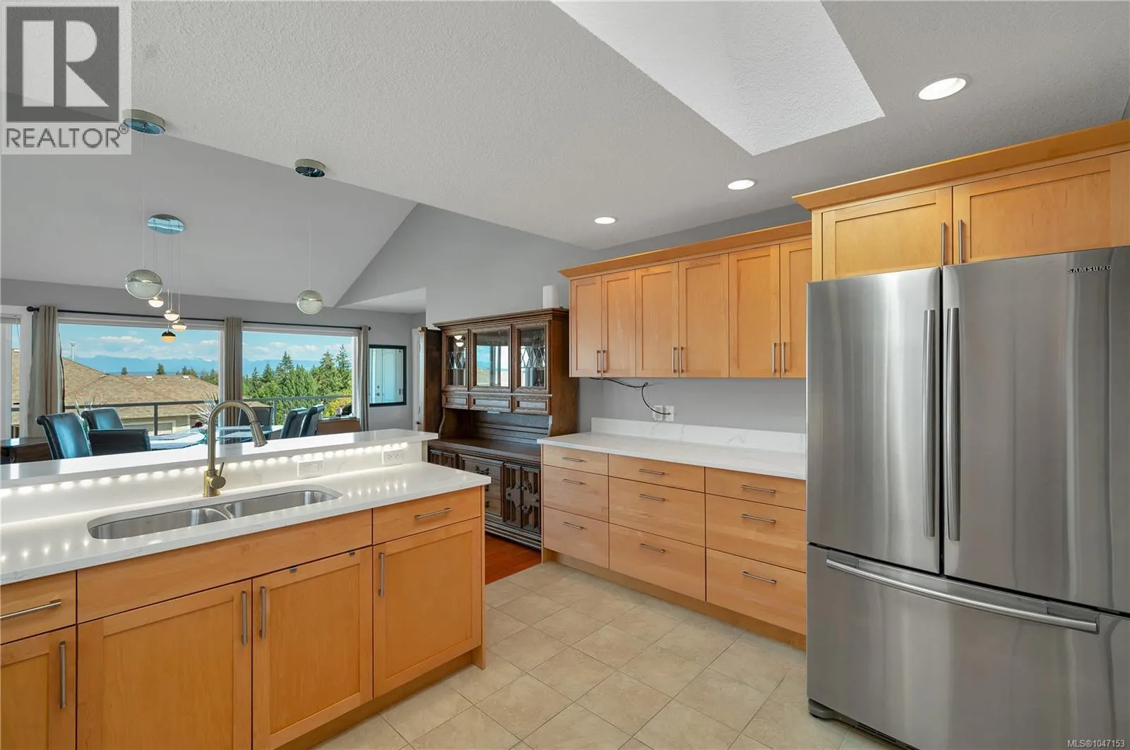 2962 Pacific View Terr