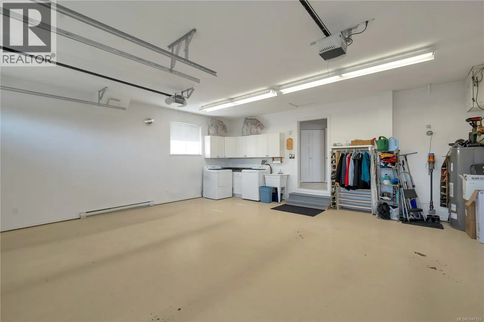 2962 Pacific View Terr