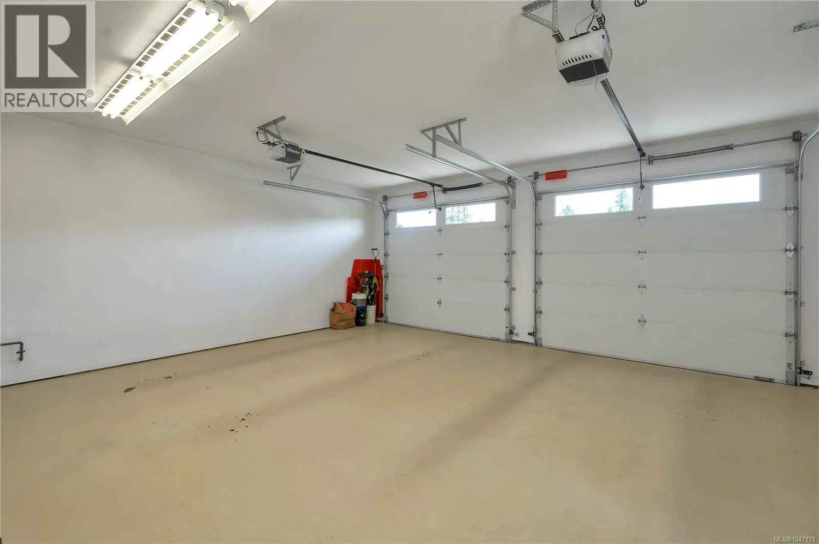 2962 Pacific View Terr