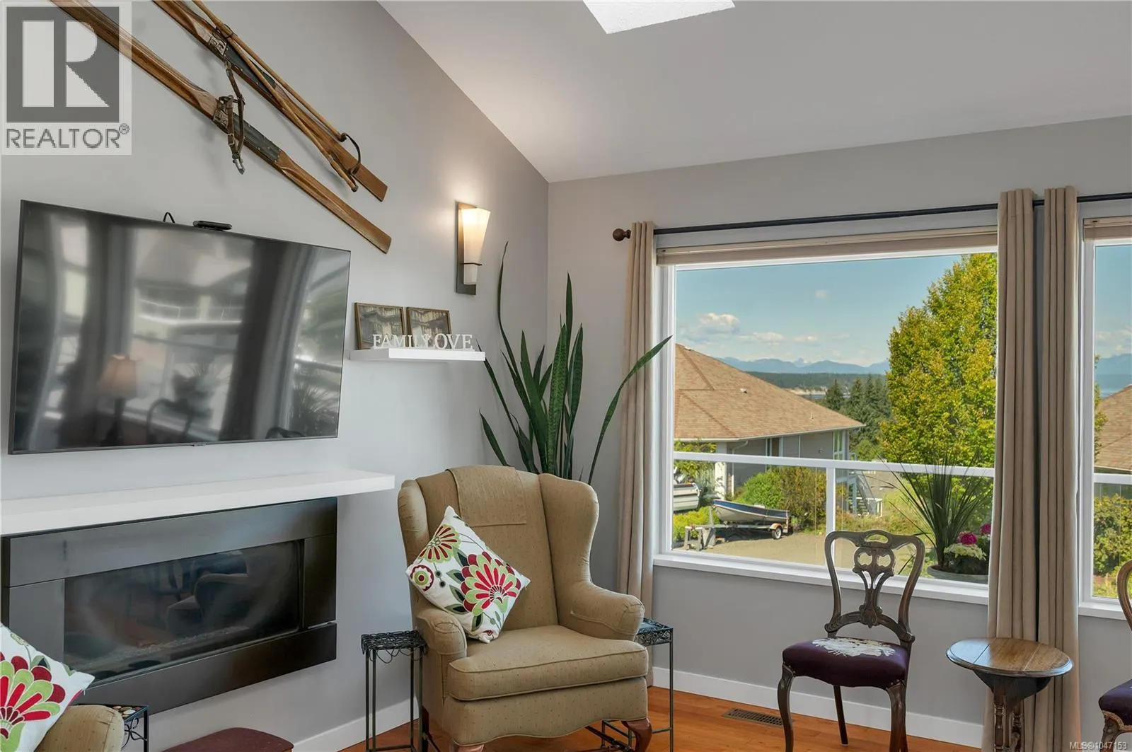 2962 Pacific View Terr