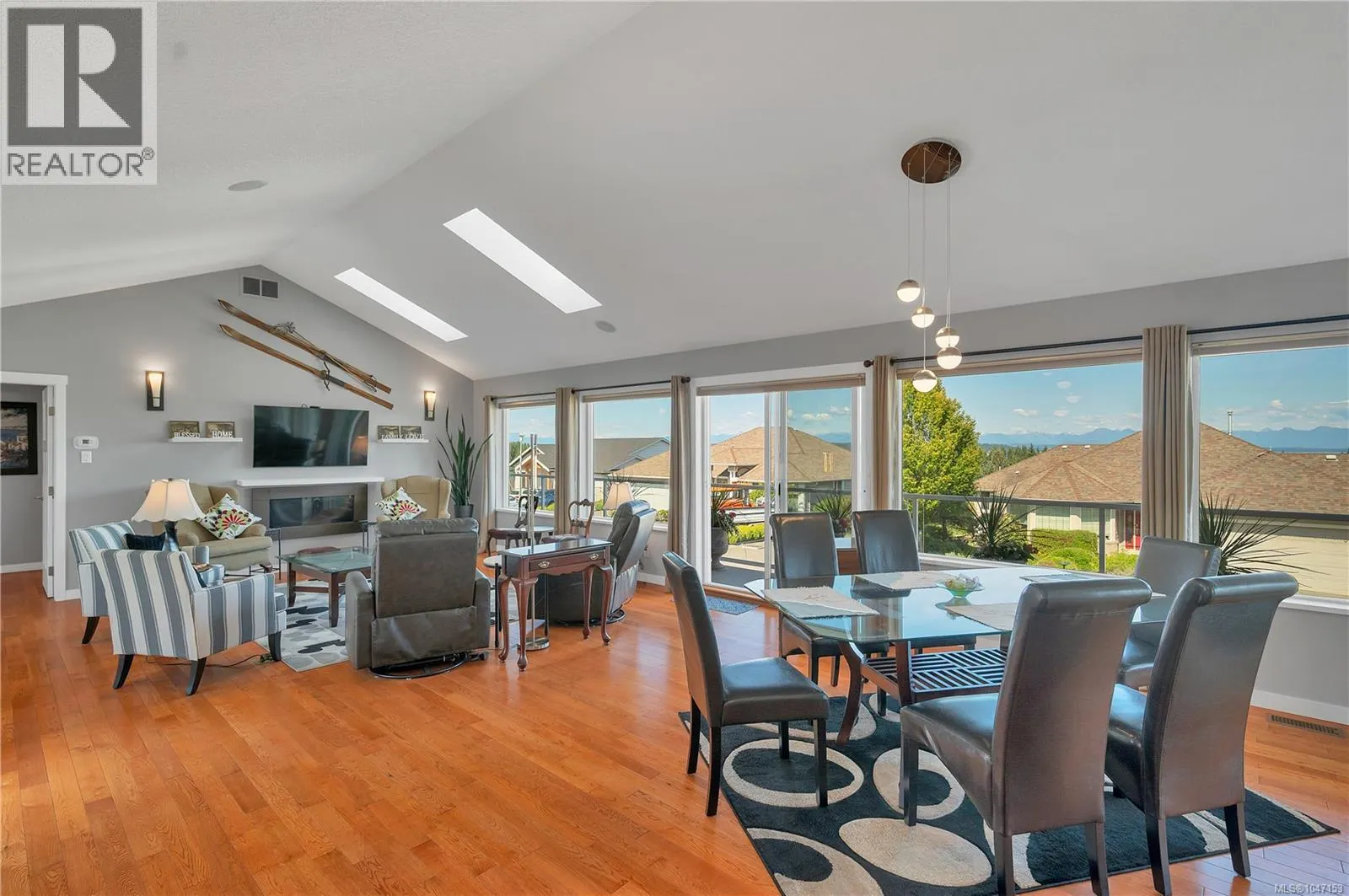 2962 Pacific View Terr