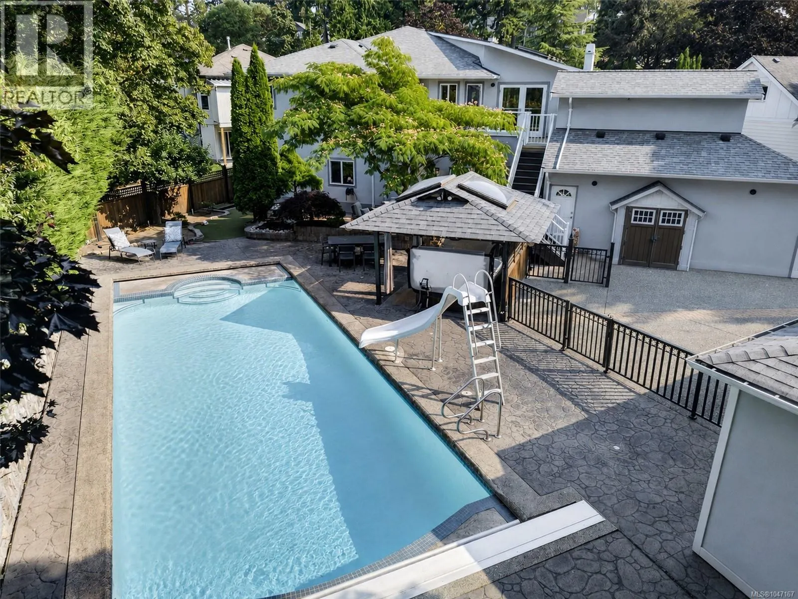 16 Edwards Estates Rd