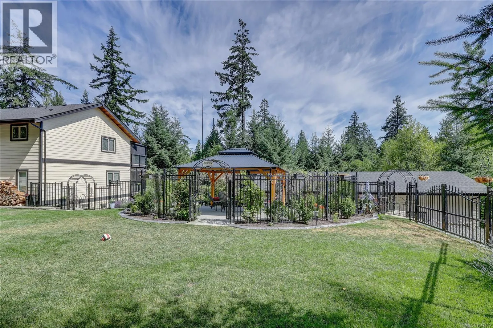 3029 Meadow Dr