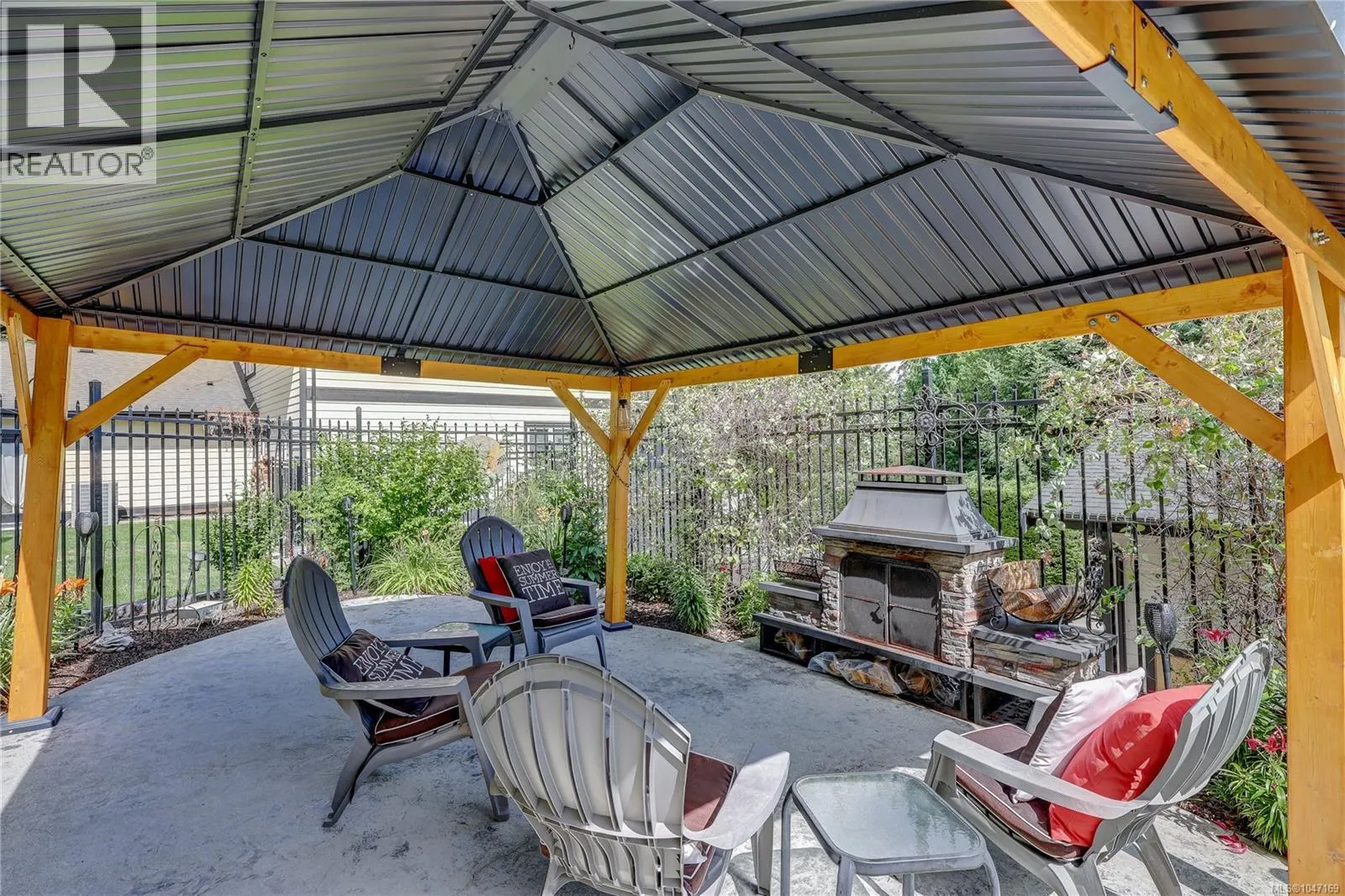 3029 Meadow Dr