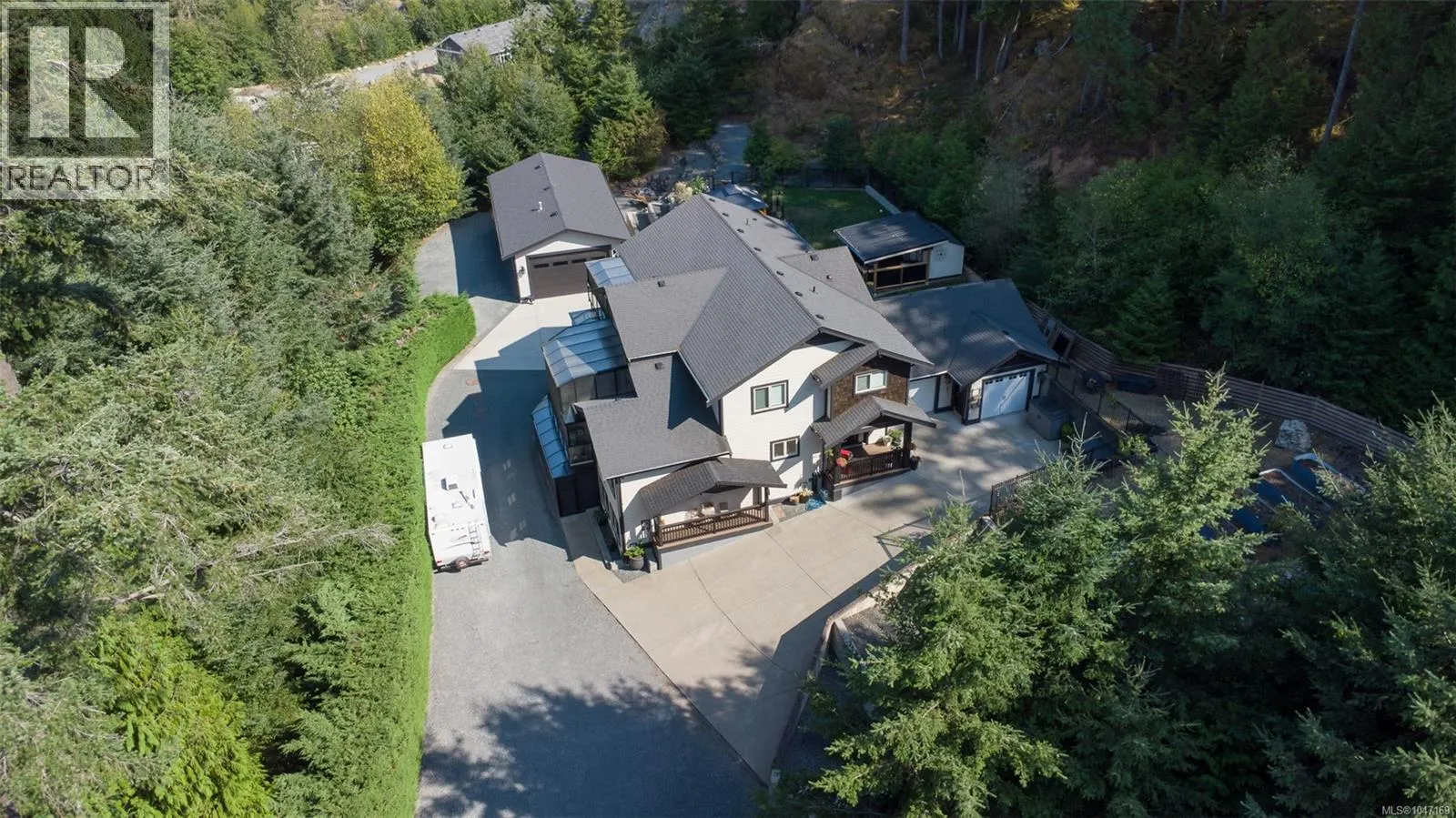 3029 Meadow Dr