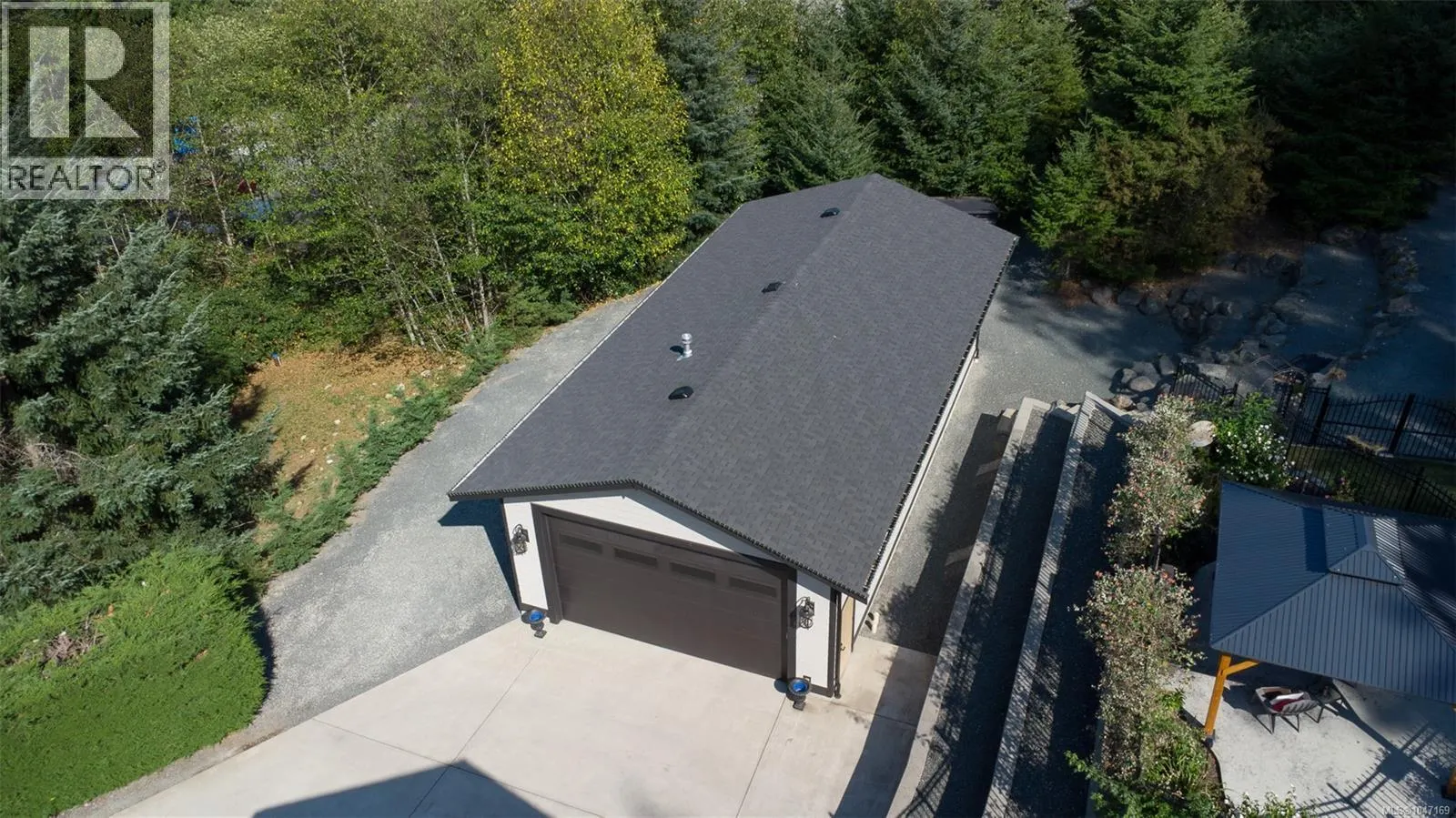 3029 Meadow Dr