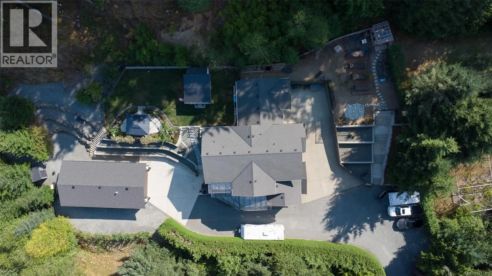 3029 Meadow Dr