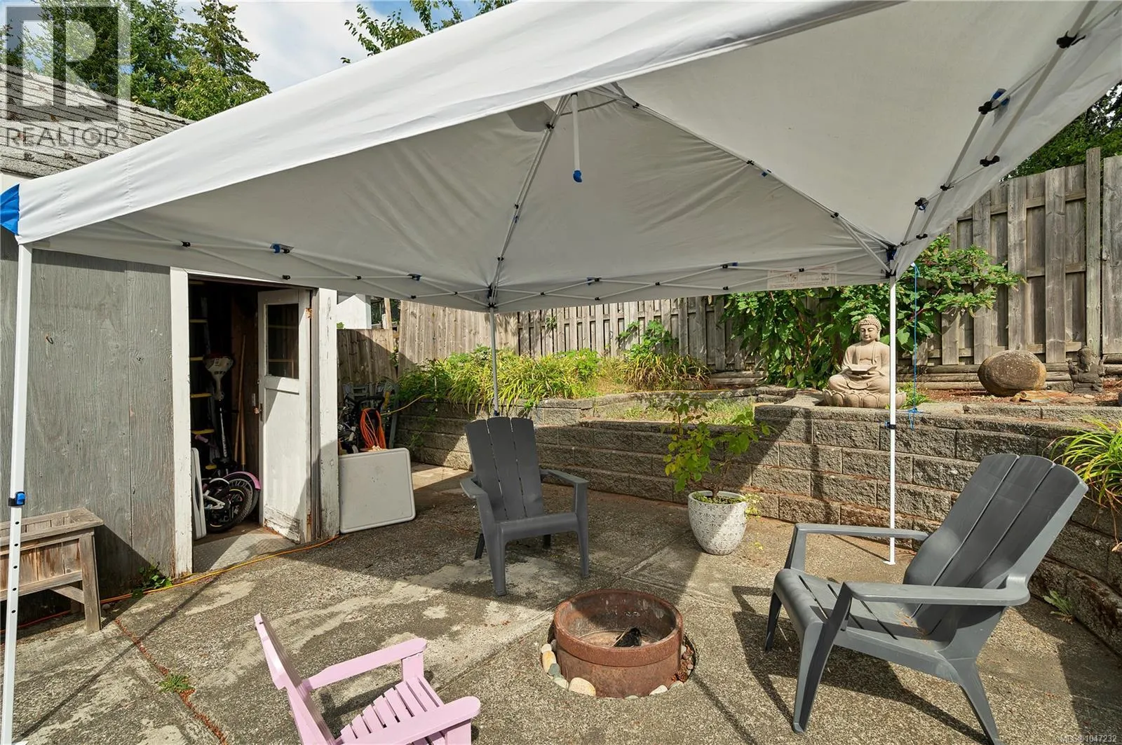 696 Shellbourne Blvd