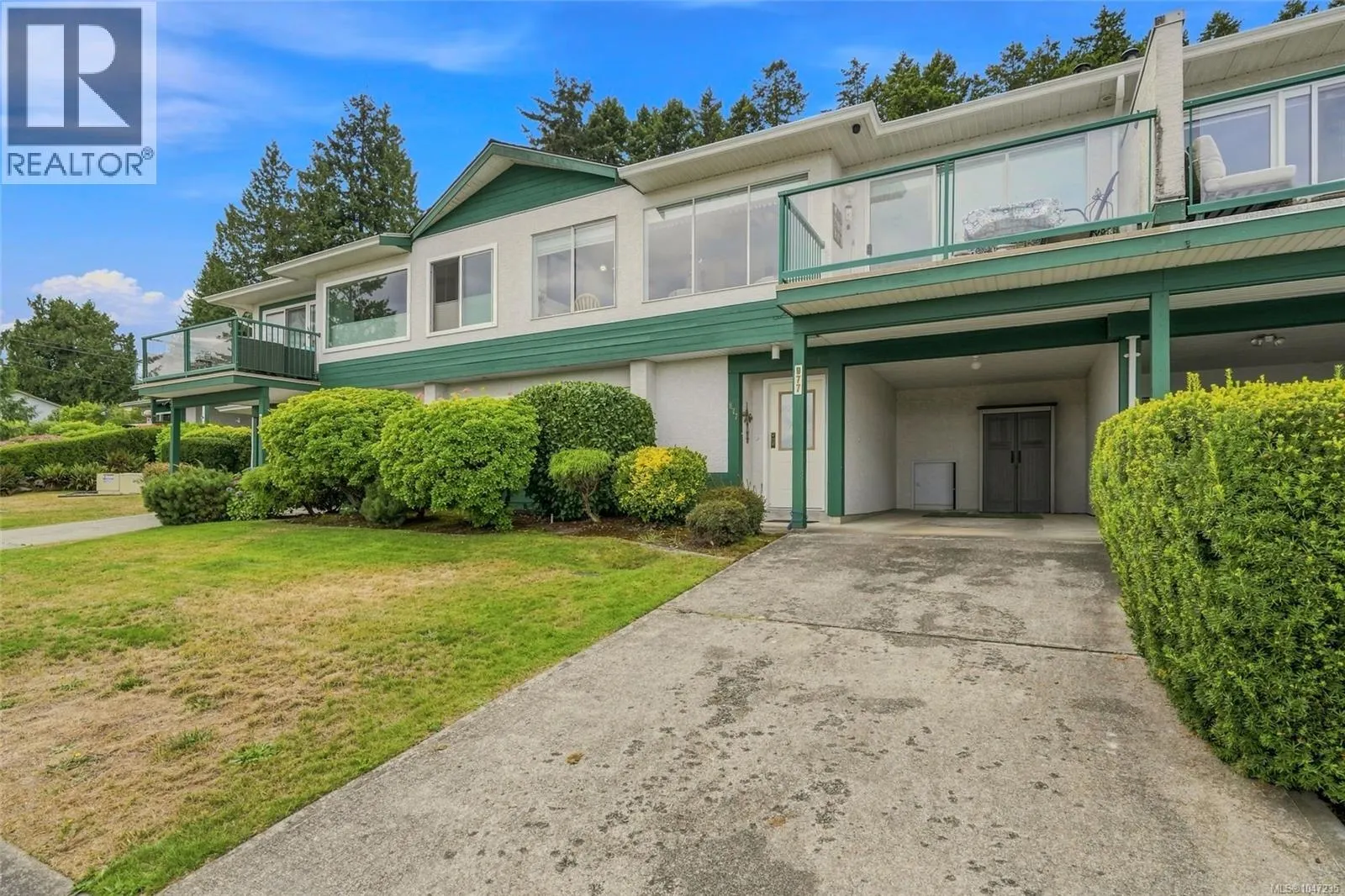 977 Highview Terr