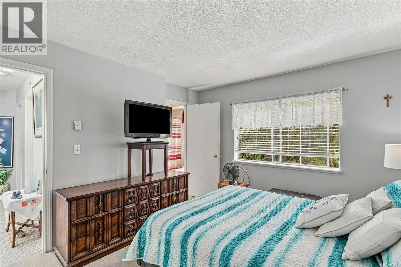 977 Highview Terr