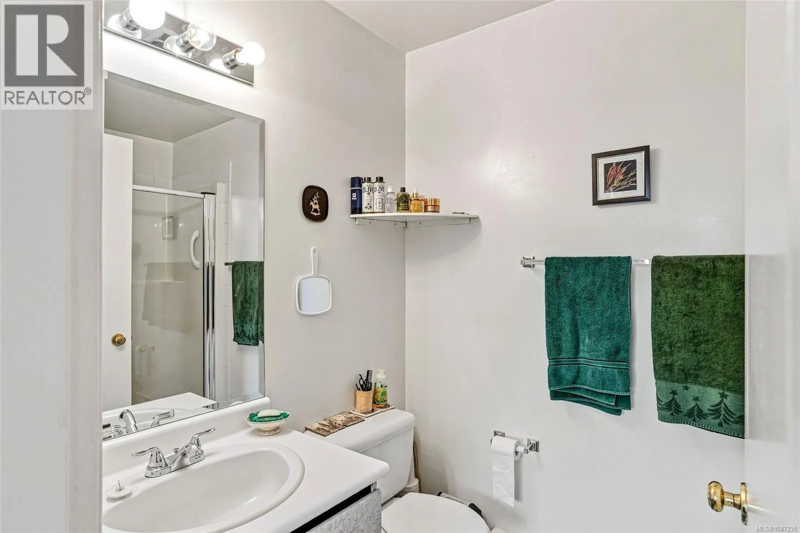 977 Highview Terr