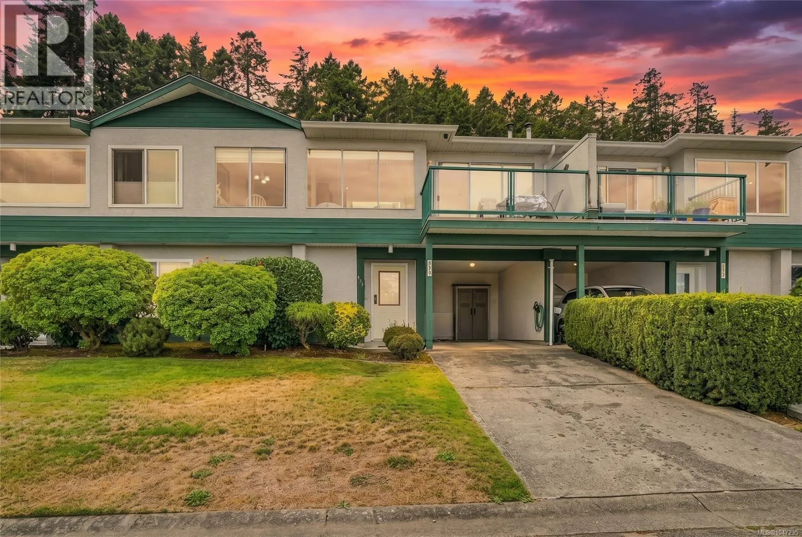 977 Highview Terr