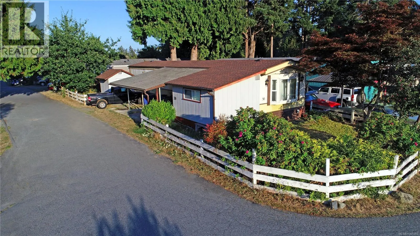 30 971 Douglas Ave