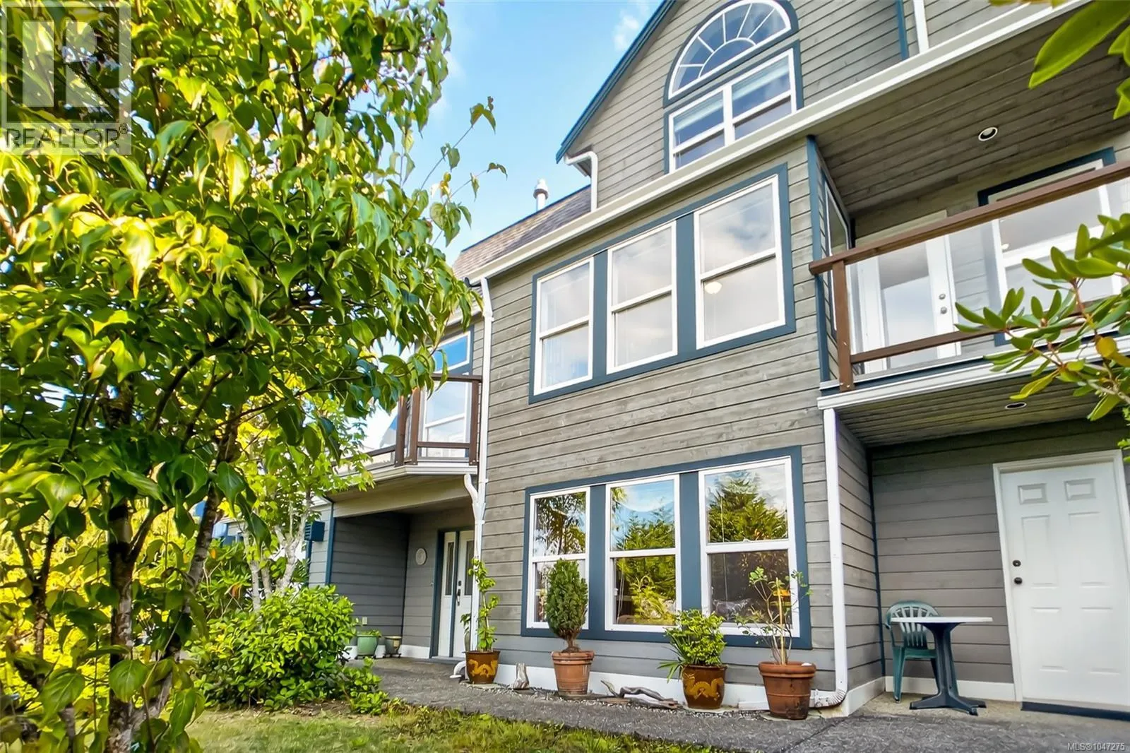 607 Pfeiffer Cres