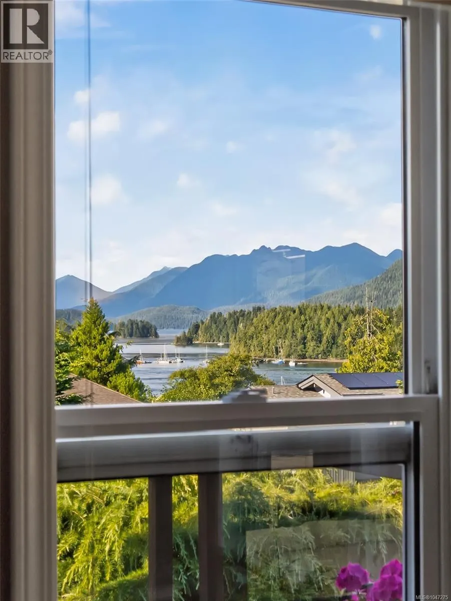 607 Pfeiffer Cres