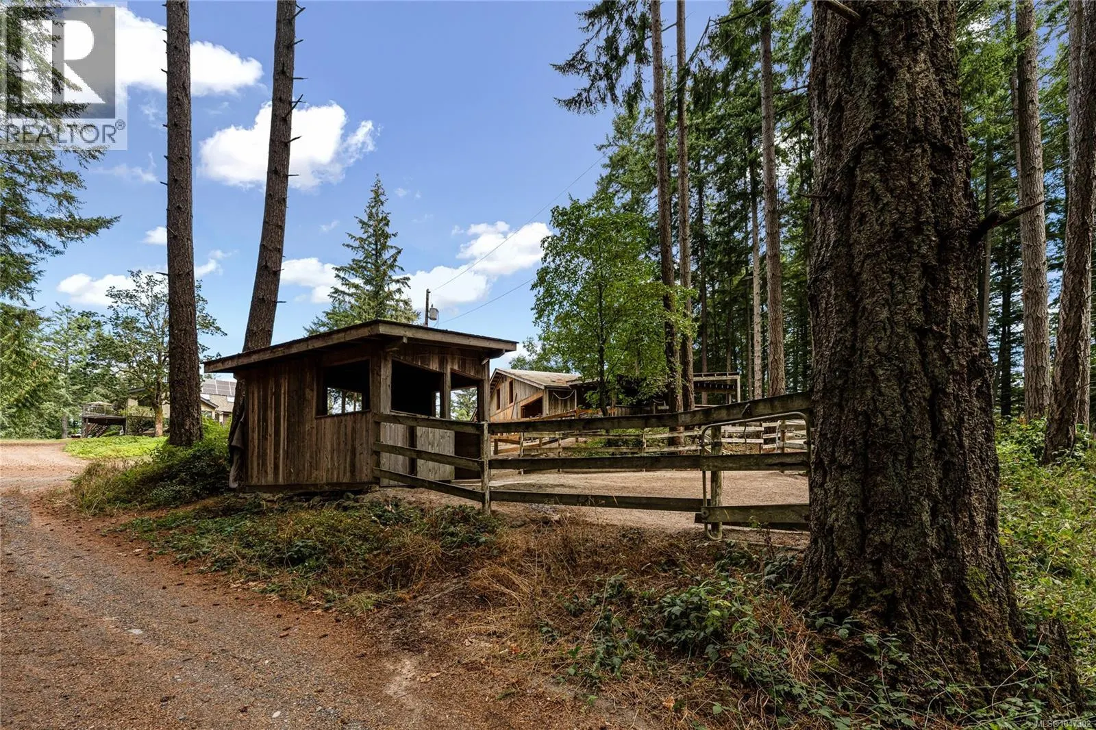 6101 Castlerock Rd