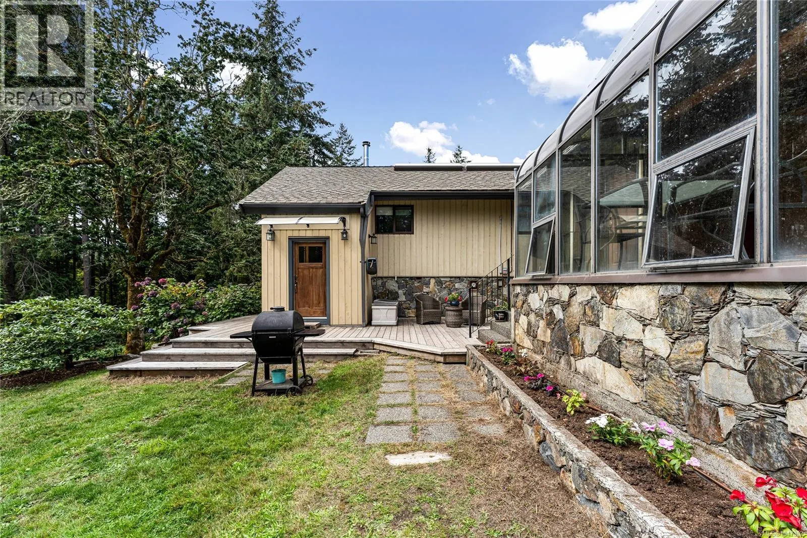 6101 Castlerock Rd