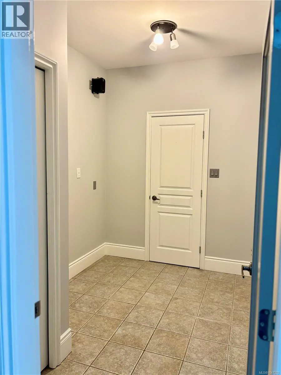 538 Rowan Dr