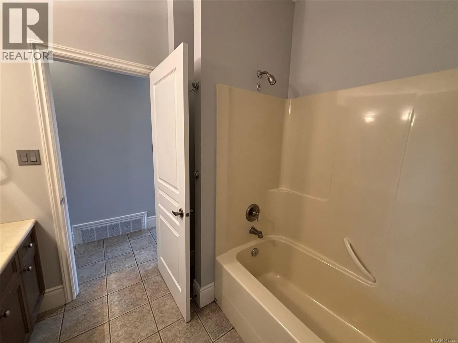 538 Rowan Dr