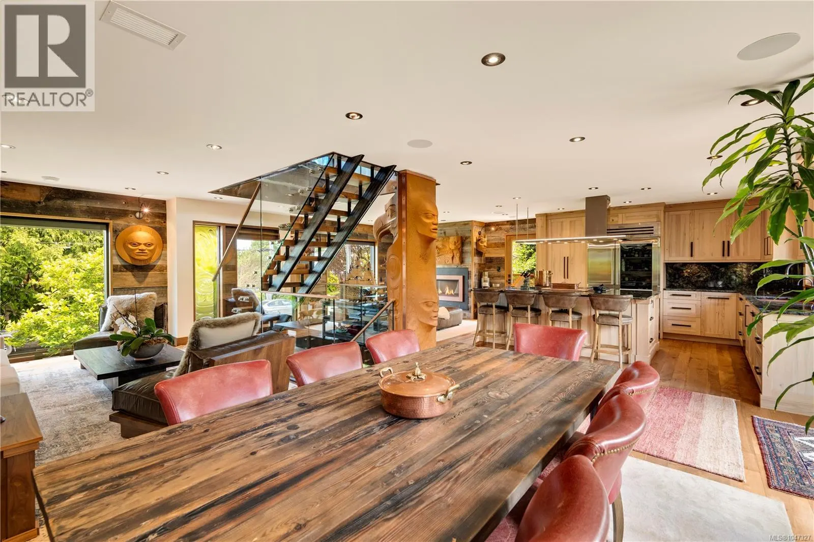 626 Monterey Ave